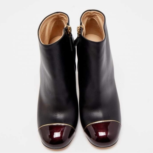 CHANEL ankle boot bootie cap toe black leather gold tone interlocking CC logo - Picture 4 of 8